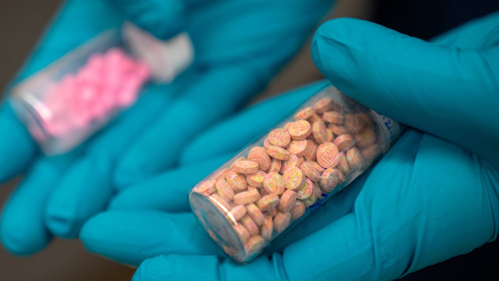 Los padres de una niña de 2 años que murió por sobredosis de fentanilo son acusados de asesinato