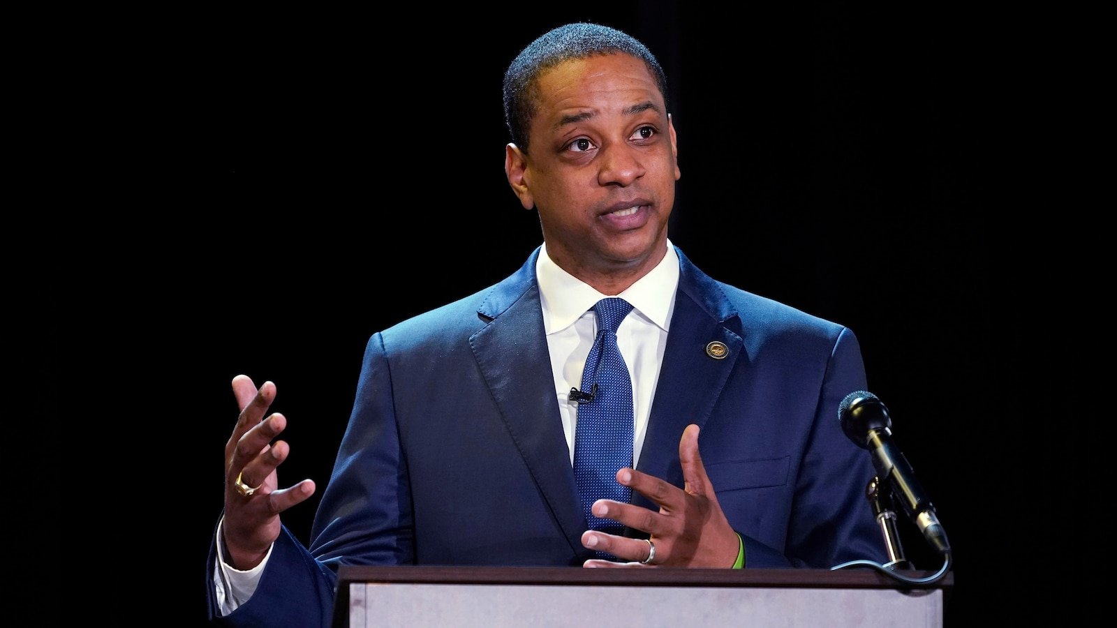 El ex vicegobernador de Virginia, Justin Fairfax, se mata a sí mismo y a su esposa en su casa: policía