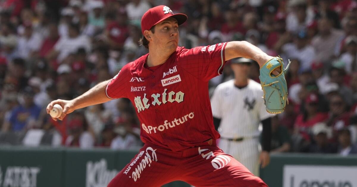 El ex Dodger Trevor Bauer será titular el día inaugural de los Long Island Ducks