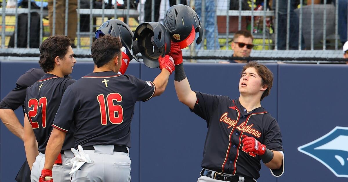 Brady Murrietta se recupera y lleva al béisbol Orange Lutheran a la victoria