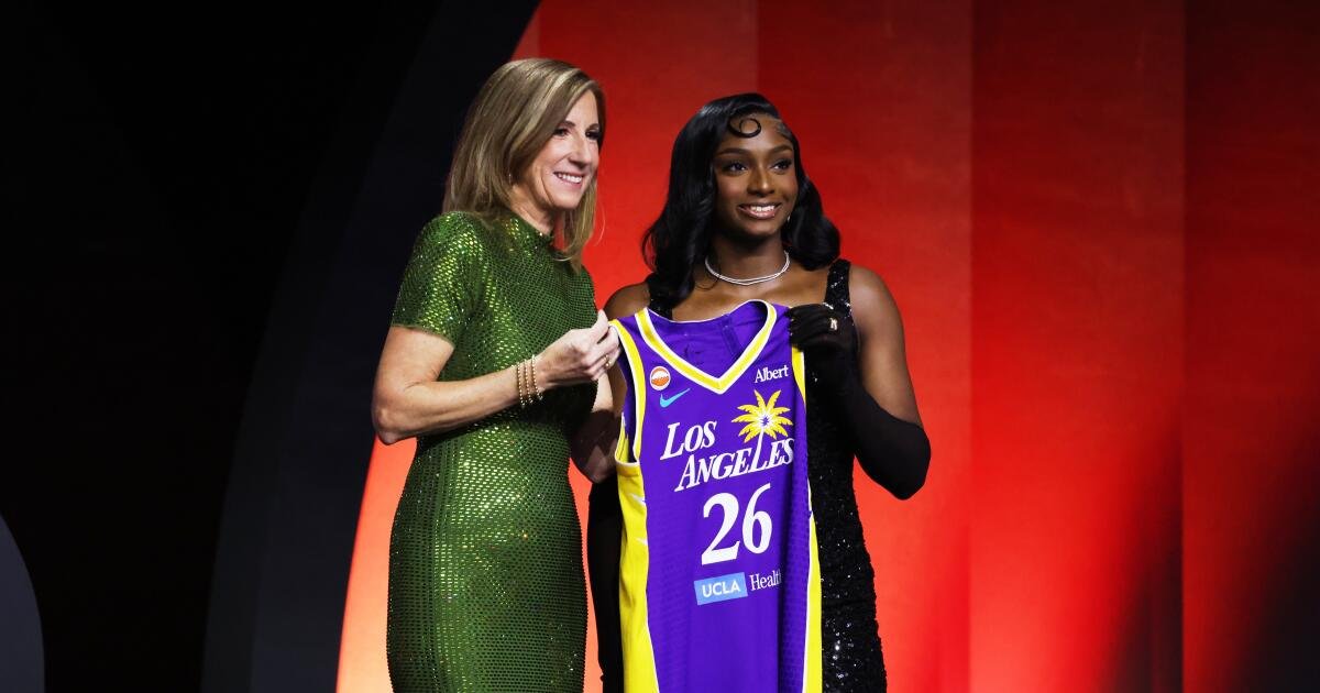 Sparks está emocionada de fichar a la versátil Ta’Niya Latson al final del draft de la WNBA.