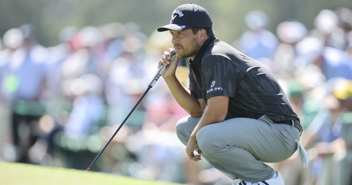 Xander Schauffele salva el par después de que el balón acabara en el bolsillo de la afición en el Masters