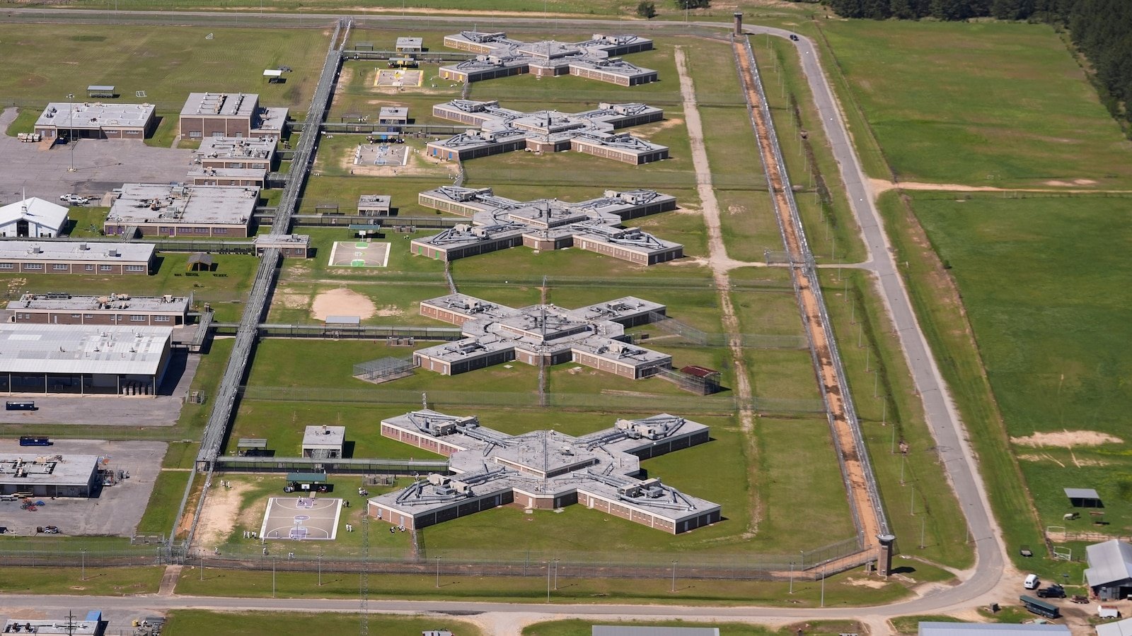 El migrante mexicano es la persona número 47 que muere bajo custodia de ICE durante la actual administración