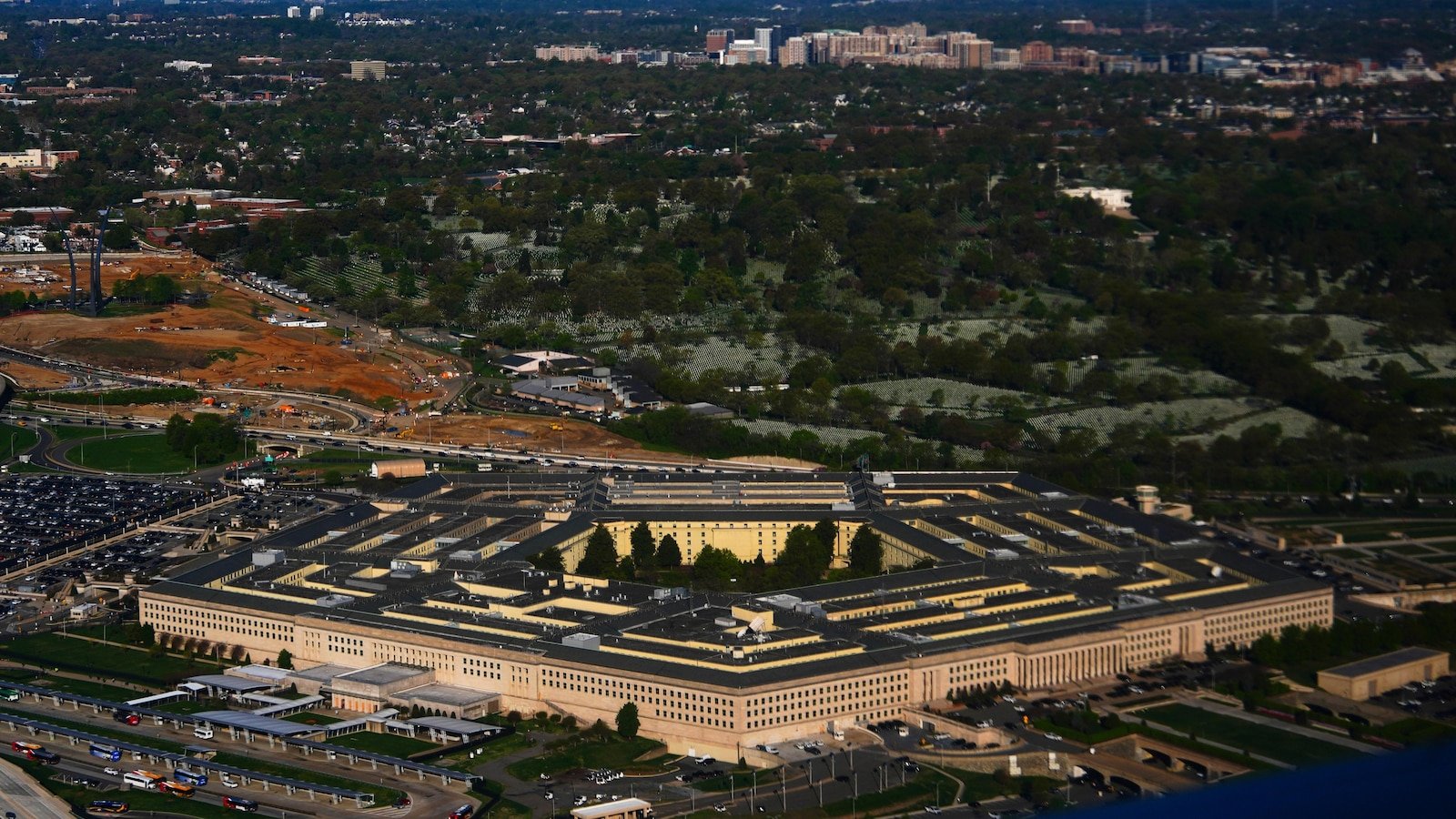 Cuatro muertos tras ataque estadounidense a presunto barco narcotraficante en el Pacífico Oriental