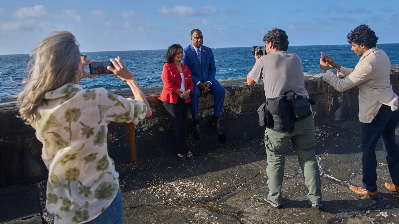 Legisladores estadounidenses de visita en Cuba condenan el “bombardeo económico” a la isla como parte del bloqueo energético