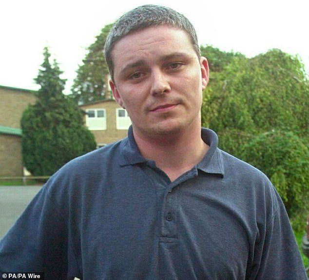 El funeral de Ian Huntley le costó al contribuyente £2.000, mientras que el doble asesino de Soham será incinerado en un ataúd ecológico que costará £265.
