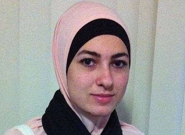 Conozca a la novia de ISIS que criticó la cultura de Australia y prometió que NUNCA regresaría, pero que ahora está intentando regresar.