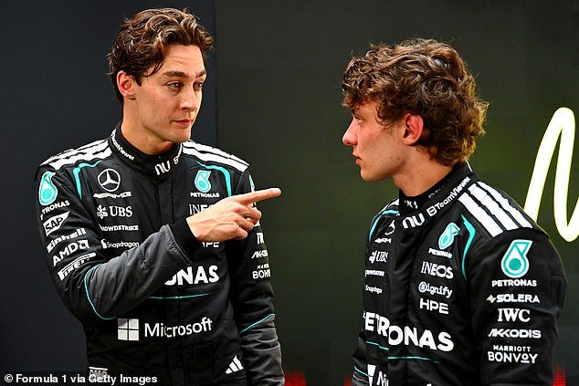VOZ DEL PADDOCK: Por qué el ascenso de Kimi Antonelli es doblemente mala noticia para George Russell en la lucha por el poder de Mercedes, se revela la crisis de salud que obligó a Adrian Newey a perderse Miami y el peligro oculto de apresurarse a ir a más carreras nocturnas