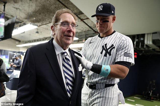Aaron Judge rinde emotivo homenaje al ícono de los Yankees, John Sterling, después de su impactante muerte: “Día difícil en Nueva York”