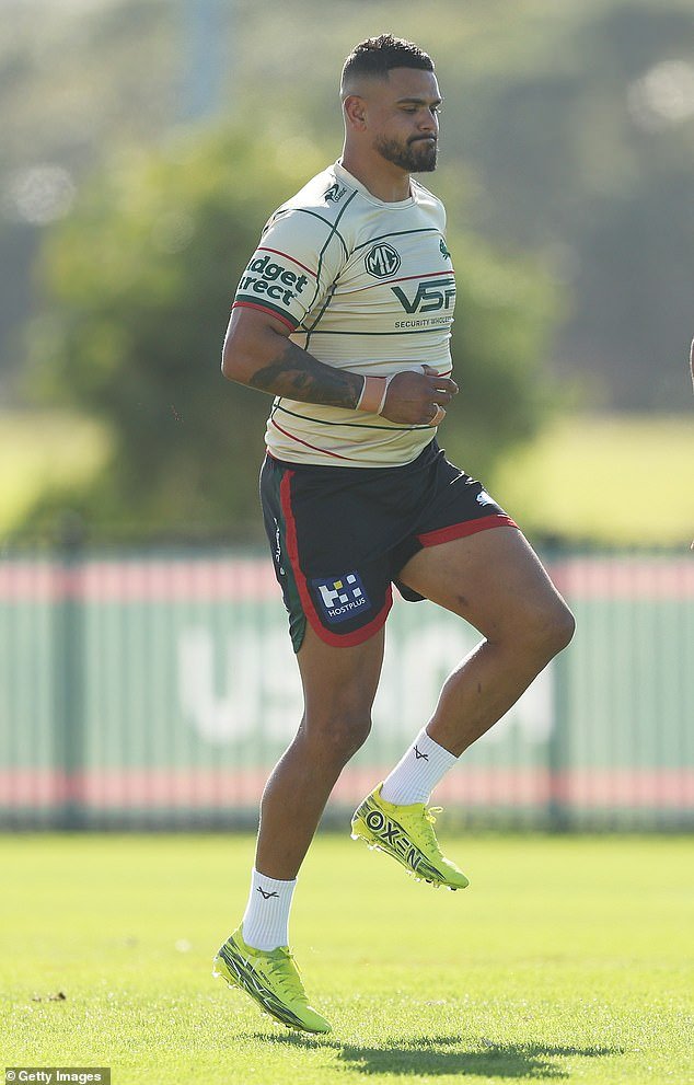 Por qué el imán de la controversia futbolística, Latrell Mitchell, de repente decidió romper su prohibición de un año en los medios de comunicación