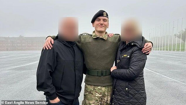 Un soldado de 17 años se quitó la vida después de abandonar el entrenamiento básico del ejército debido a acoso, según una investigación