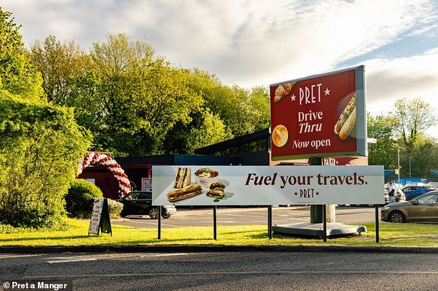 Pret A Manger abre su primer autoservicio mientras la cadena de sándwiches se enfrenta a McDonald’s y Starbucks al ofrecer su menú en la acera.