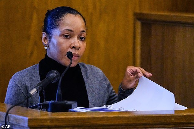 El juicio por estrangulamiento de Stefon Diggs da un gran giro mientras el fiscal esquiva preguntas sobre la demanda previa al juicio de 5,5 millones de dólares
