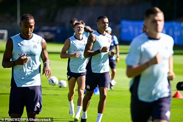 Mason Greenwood y sus compañeros de Marsella “se ven obligados a DORMIR en el campo de entrenamiento” mientras los jefes del club toman medidas drásticas por su mala forma