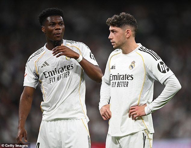 CLUB DE LUCHA DEL REAL MADRID: Man United se mete en una “acalorada discusión con su compañero de equipo” ya que algunos jugadores “apenas se hablan” una semana después de que Kylian Mbappé y Antonio Rüdiger estuvieran en la tercera fila.