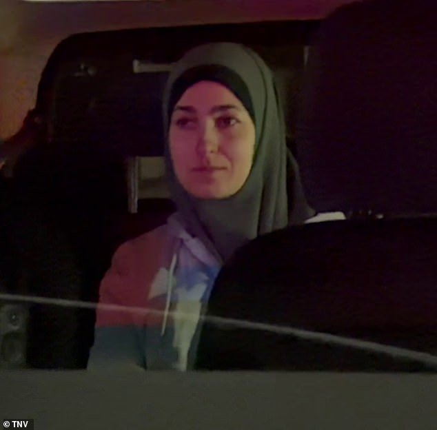 Están surgiendo nuevos detalles sobre por qué la novia de ISIS que prometió NUNCA regresar a casa está ahora de regreso en Australia