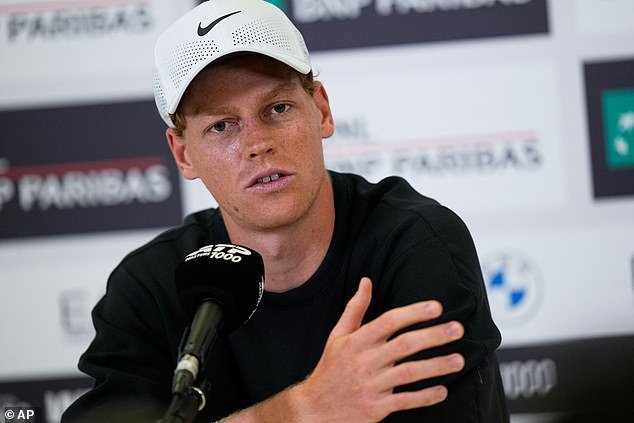 Jannik Sinner critica la “falta de respeto” que los Grand Slams muestran a las estrellas del tenis, mientras el número 1 del mundo expresa el llamamiento de Aryna Sabalenka a boicotear los grandes torneos en la disputa por los premios en metálico