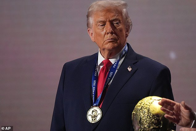 Los legisladores de Washington están instando a la FIFA a reducir los precios de la Copa del Mundo después de que Trump admitiera que “no pagaría 1.000 dólares” por los asientos.