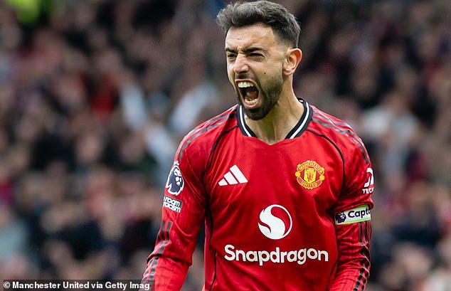Bruno Fernandes, nombrado Jugador del Año: el capitán del Man United vence por poco a la estrella del Arsenal para reclamar el premio de periodistas de fútbol y convertirse en el primer ganador del club desde 2010