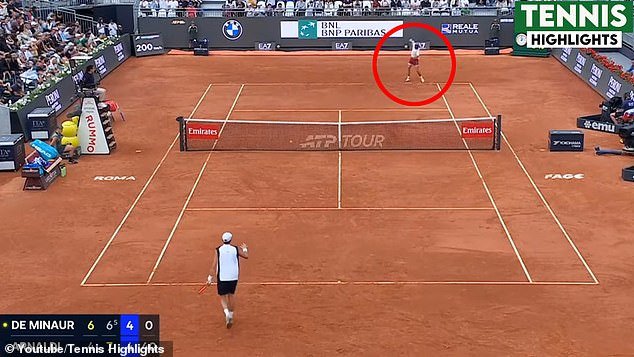 ¡Australia tiene un nuevo villano del tenis! Alex de Miñaur canaliza su Kyrgios interior con una rabieta de bateo mientras se profundiza una preocupante caída en su forma