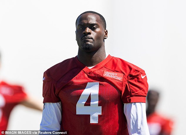 El novato estrella de la NFL revela sorprendentemente cómo planea gastar su primer contrato récord valorado en 53 millones de dólares.
