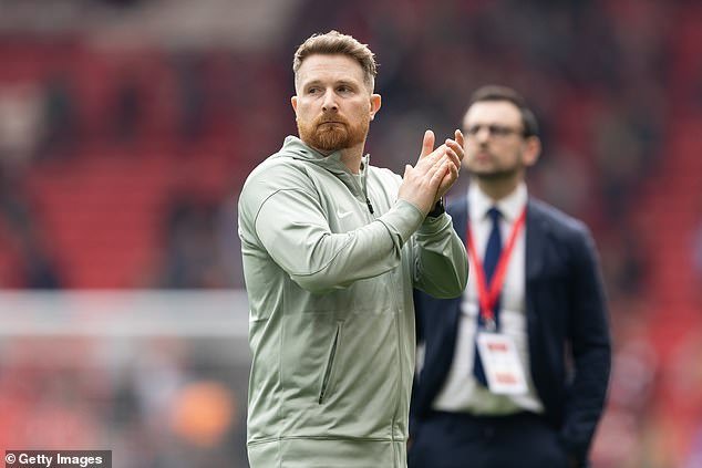El Chelsea finalmente muestra algo de lucha antes de la crucial final de la Copa FA, Rio Ngumoha demuestra que tomó la decisión correcta y Xabi Alonso puede tener que tomar una decisión después de emerger como un objetivo principal.