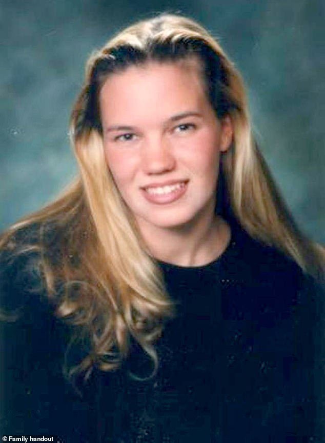 Los investigadores dan a Kristin Smart una sombría actualización después de que una nueva búsqueda en la casa de la madre del asesino generó esperanzas de que sería devuelta 30 años después de su desaparición.