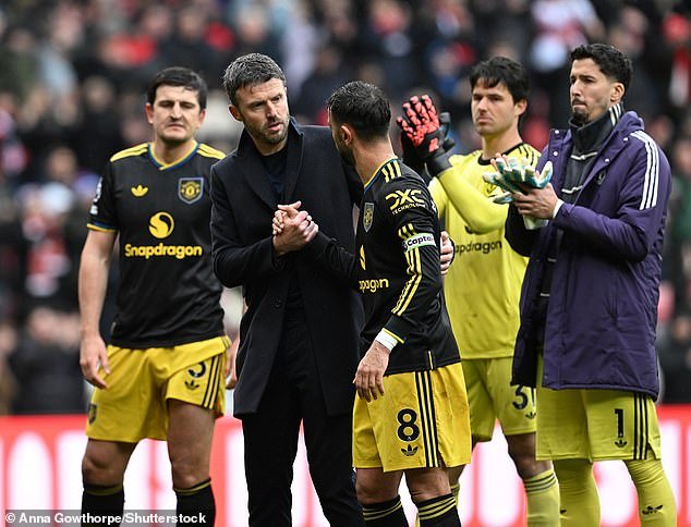 Michael Carrick dio una visión preocupante del futuro durante el estancamiento del Man United en Sunderland, escribe CHRIS WHEELER, mientras que el futuro parece sombrío para un nuevo fichaje de £ 36,5 millones.