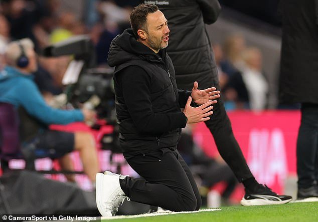 Tottenham 1-1 Leeds: los Spurs muestran la misma serie de autosabotaje paralizante a pesar de los mejores esfuerzos de Roberto De Zerbi mientras los anfitriones pierden puntos vitales en la batalla por el descenso, escribe IAN LADYMAN