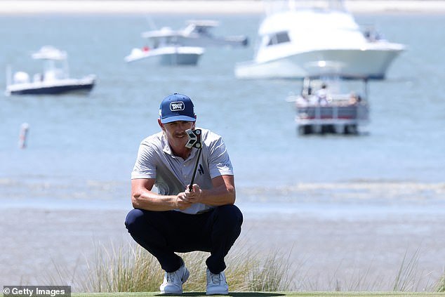El golfista estadounidense Jake Knapp sufrió una agónica salida del PGA Championship por lesión tras un excelente comienzo de 2026