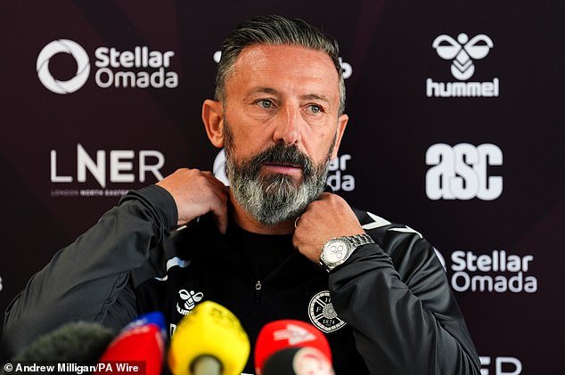 El jefe de los Hearts, Derek McInnes, “espera” que el Celtic venza a Motherwell y se está preparando para una tanda de penales por el título el último día del partido.