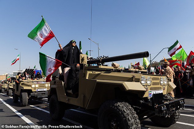 Según se informa, la inteligencia estadounidense dice que el ejército de Irán está lejos de ser diezmado mientras Israel comienza a preocuparse por el manejo del acuerdo por parte de Trump.