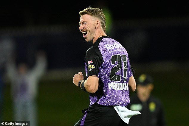 Resumen de transferencias de cricket del condado: el creador de historia de Nueva Zelanda apunta a un acuerdo explosivo, Kent contrata a un hombre peligroso después de que una estrella extranjera se lesionara y los cerradores de Derbyshire y Leicestershire pusieran sus miras