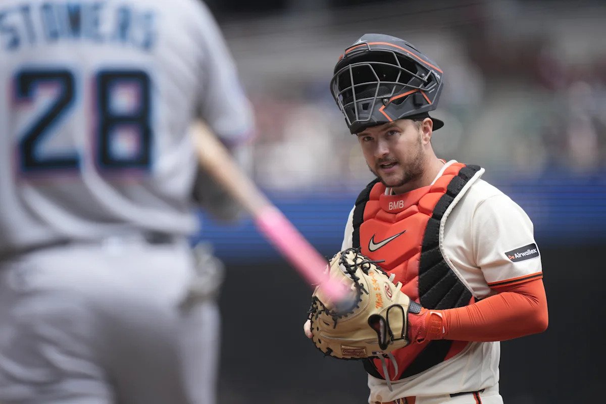 Los Guardianes adquieren al receptor de los Gigantes, Patrick Bailey, en un intercambio que envía la selección del draft de San Francisco y el prospecto LHP.