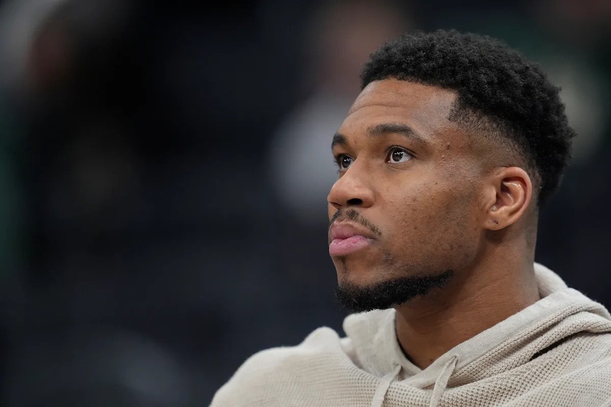 Los Bucks informaron haber escuchado las ofertas comerciales de Giannis Antetokounmpo antes del Draft de la NBA