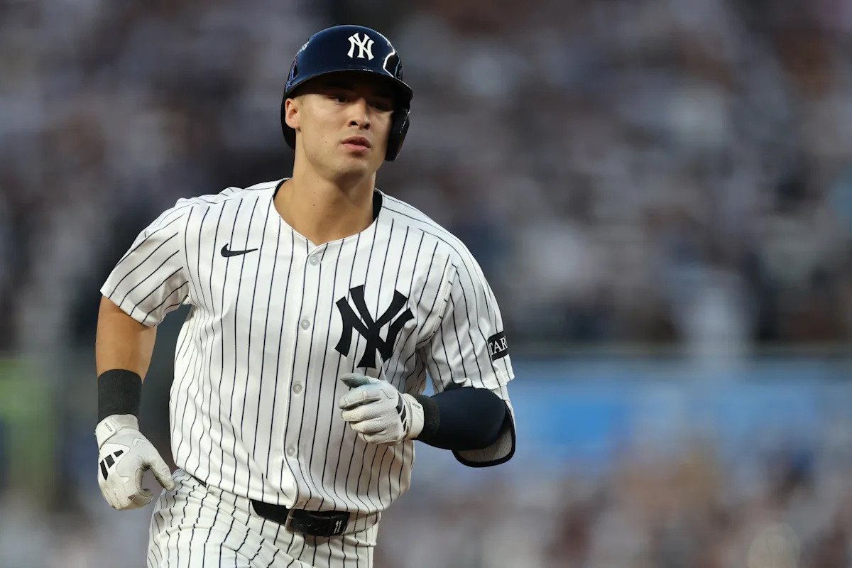 Los Yankees llamaron al SS Anthony Volpe y colocaron a José Caballero en la lista de lesionados de 10 días con un dedo roto en la mano derecha.