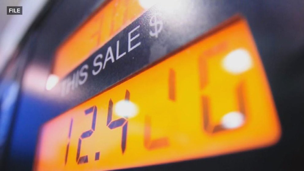 MIRAR: Lo que significa la exención del impuesto a la gasolina propuesta por Trump