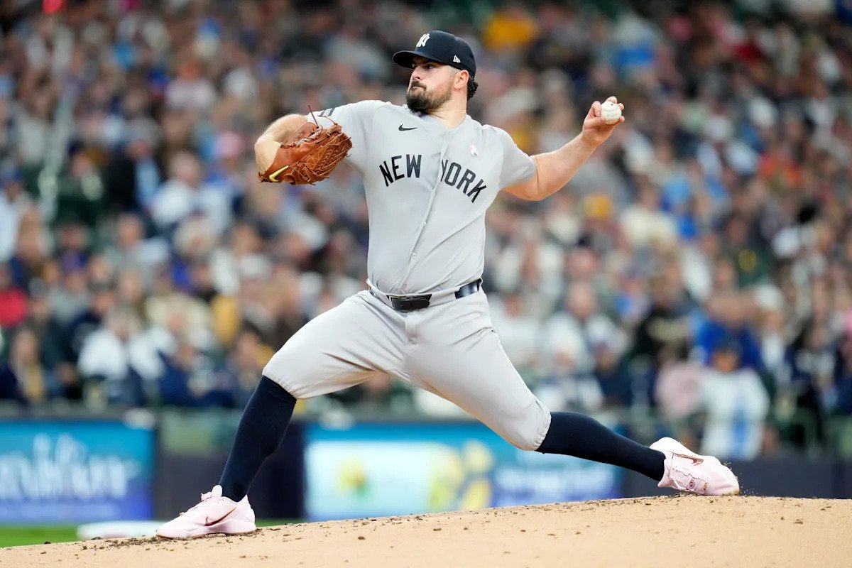 Carlos Rodón de los Yankees tiene problemas en su debut en 2026, los Cerveceros ganan con el jonrón de Brice Turang