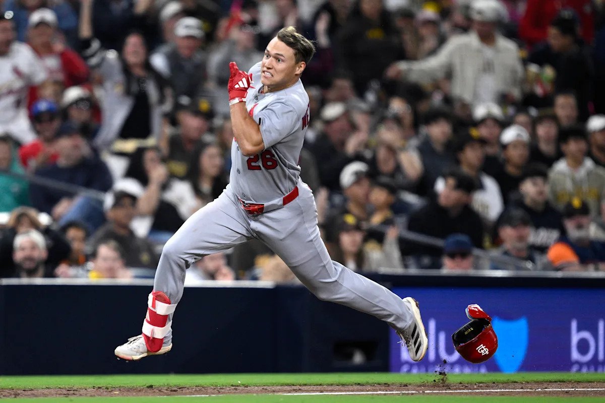 JJ Wetherholt de Cardenales conecta grand slam de Pequeñas Ligas en victoria sobre Padres, aprovechando error de Fernando Tatís Jr.