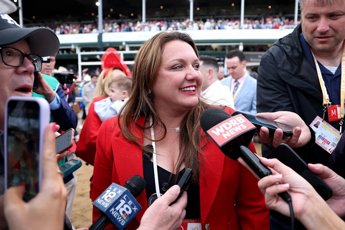 Kentucky Derby 2026: Mire a Cherie DeVaux reaccionar ante la loca carrera de Golden Tempo por ganar la carrera