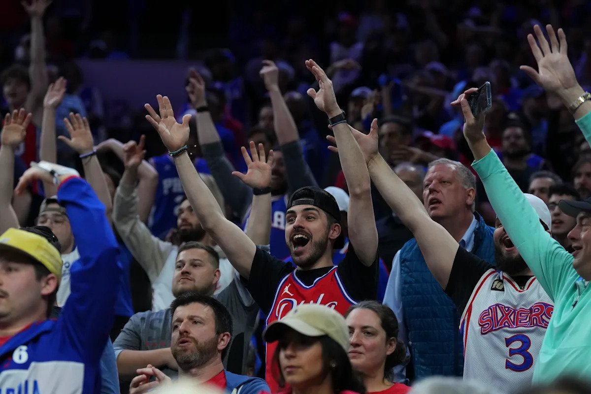 Los 76ers están donando entradas para los playoffs para mantener a los fanáticos de los Knicks fuera de su edificio