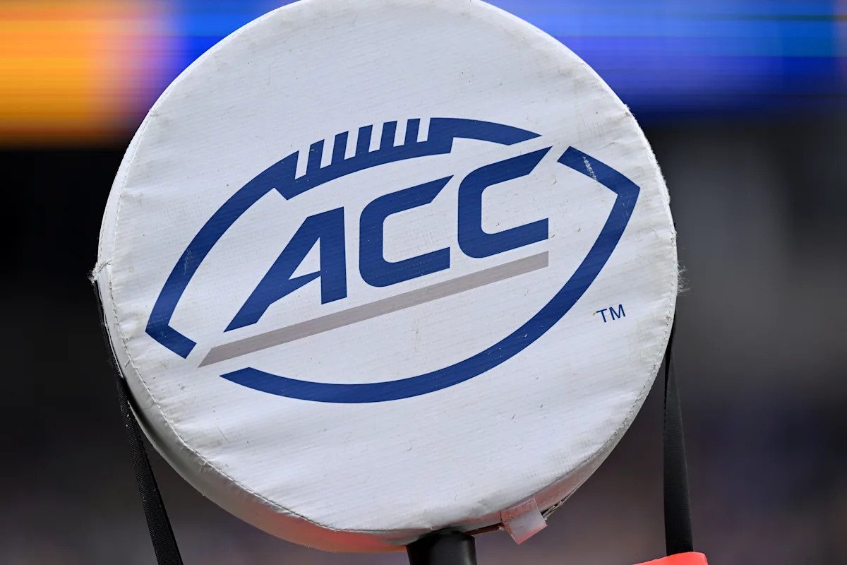 Ejecutivos de ACC apoyan posible Playoff de fútbol universitario de 24 equipos: ‘Hay consenso’