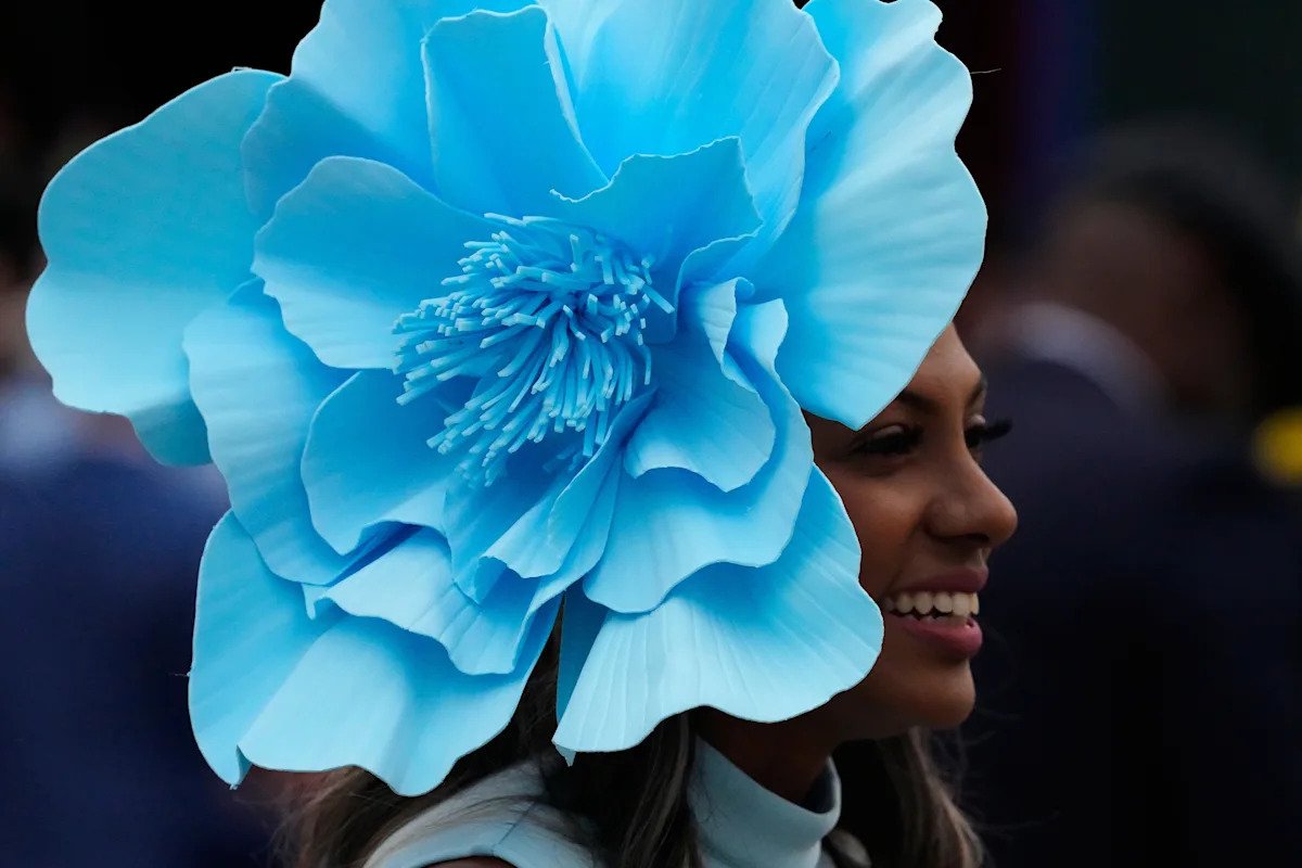 Sombreros Kentucky Derby, moda: vea fotos de qué ponerse en Churchill Downs en 2026