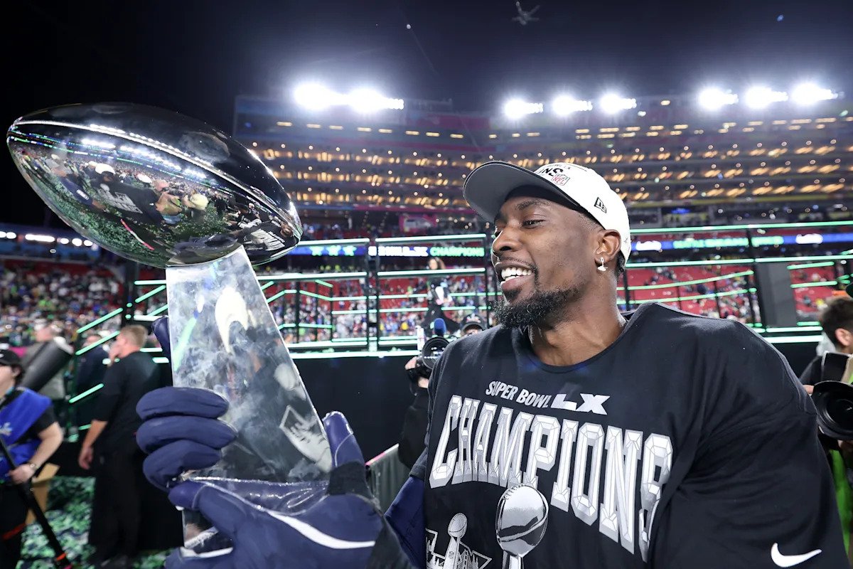 Dante Fowler dice que DeMarcus Lawrence lo atrajo para firmar con los Seahawks con la promesa del Super Bowl