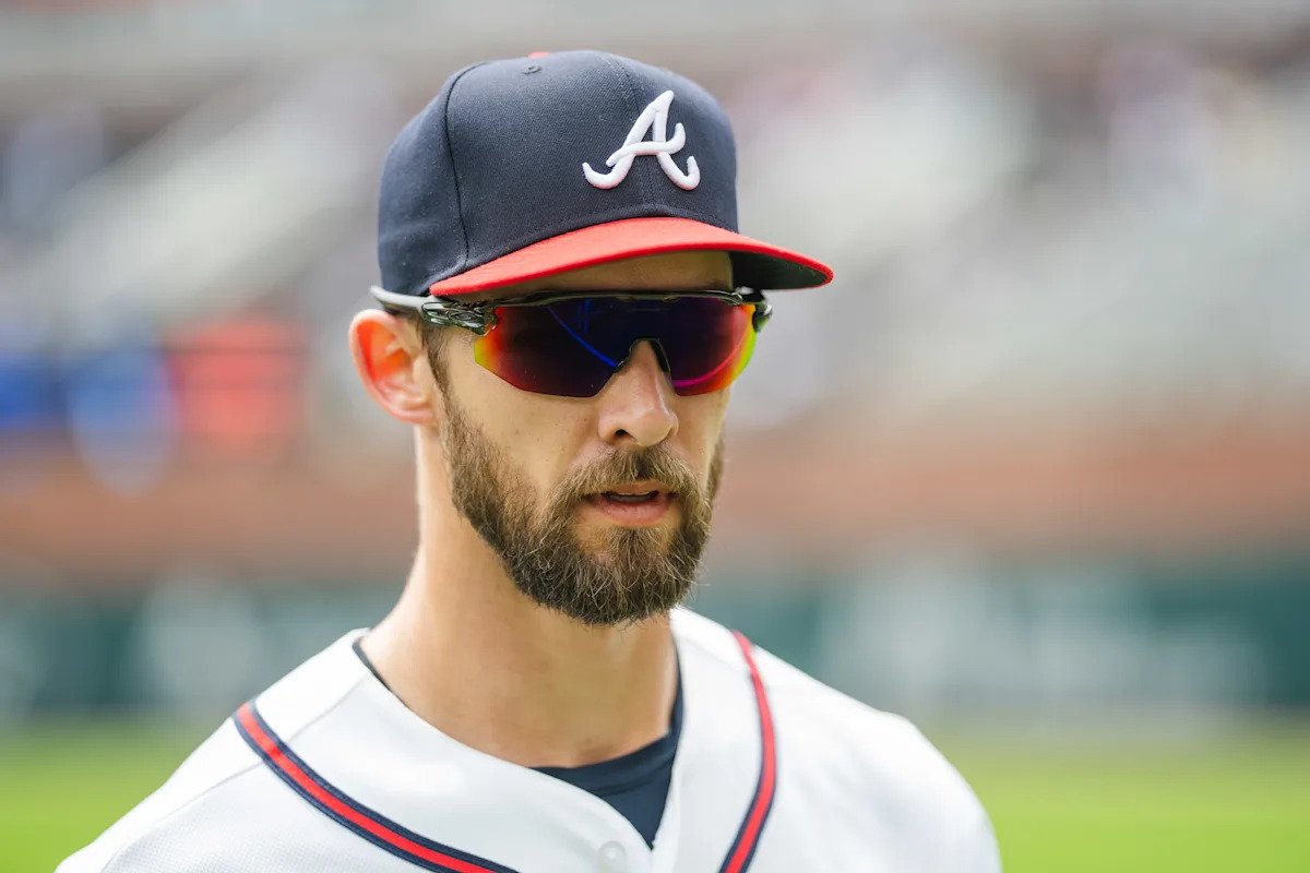 Eli White de los Bravos está en la lista de conmociones cerebrales de 7 días después de golpear la pared en la atrapada más destacada contra los Dodgers.