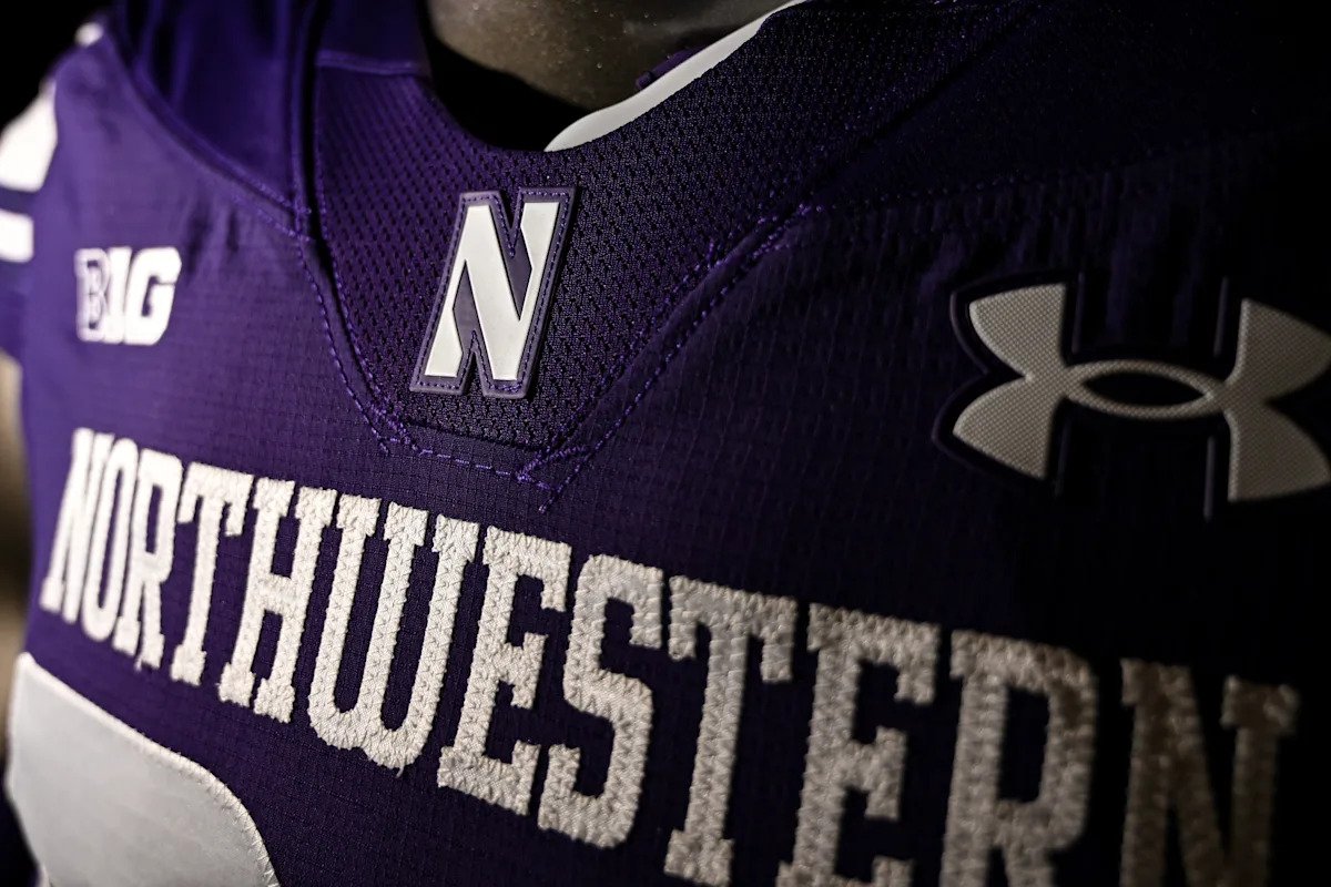 QB RJ Day, hijo del entrenador de Ohio State, Ryan Day, se compromete con Northwestern