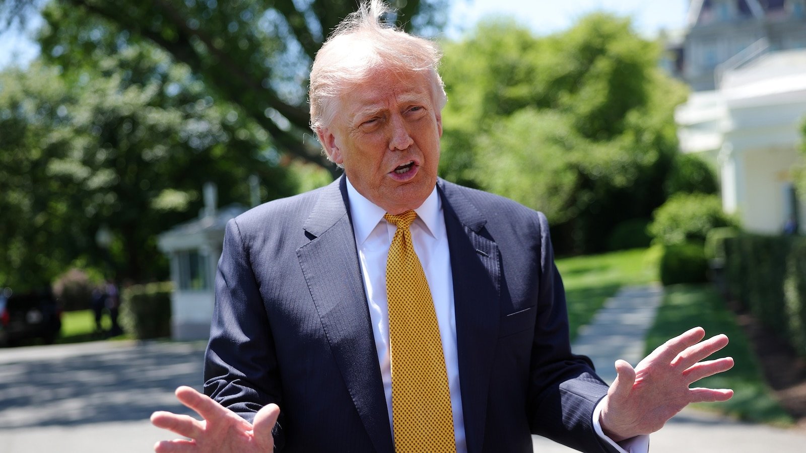 Trump dice durante las negociaciones con Irán: “No pienso en la situación financiera de los estadounidenses”.