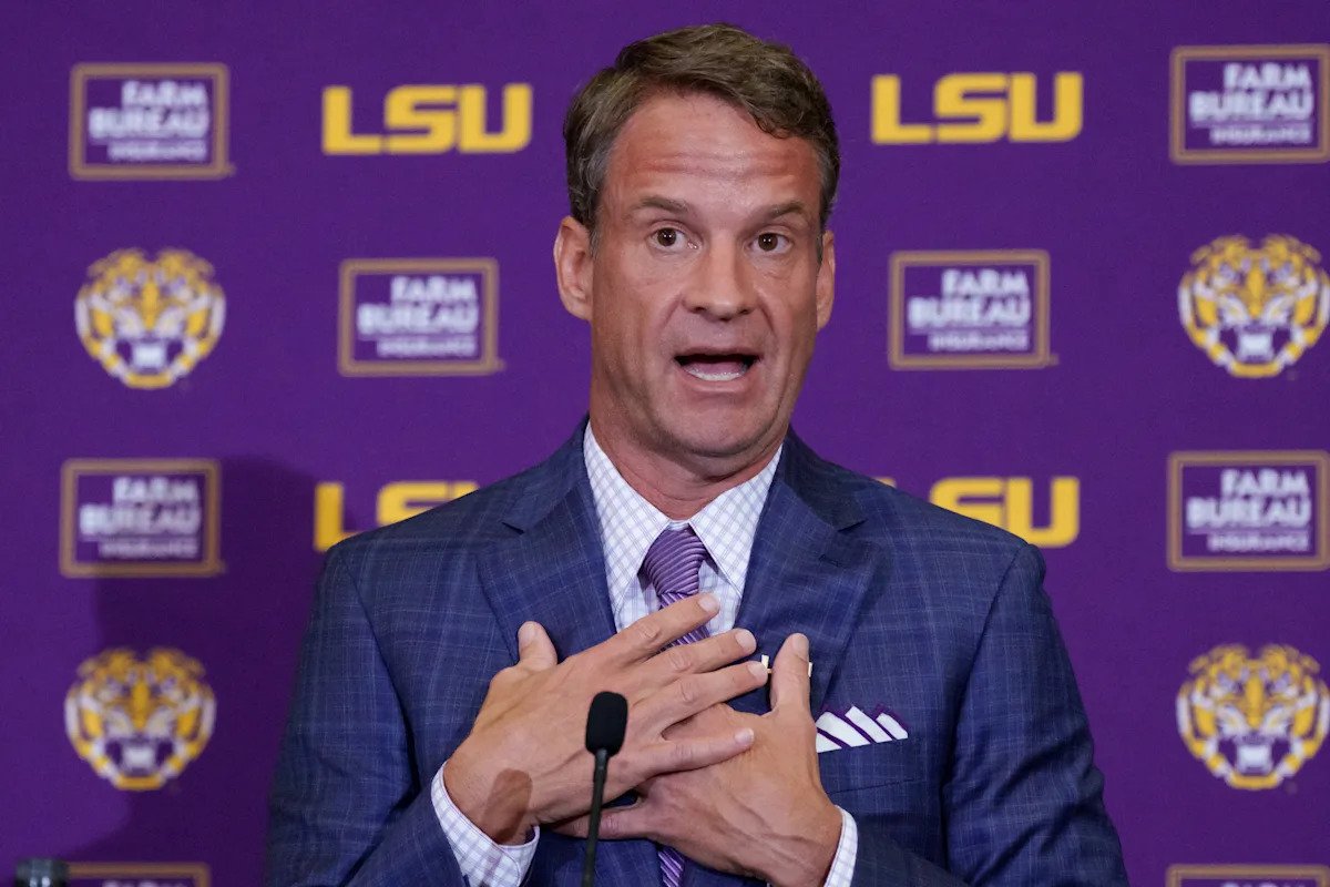 Lane Kiffin se disculpa por los comentarios de que la “diversidad” afectó sus capacidades de reclutamiento en Mississippi: “No fue calculado”