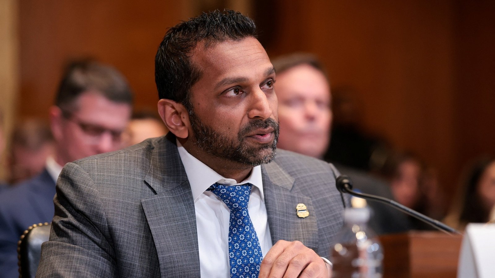 El director del FBI, Kash Patel, niega las acusaciones de consumo de alcohol durante la audiencia presupuestaria del Senado