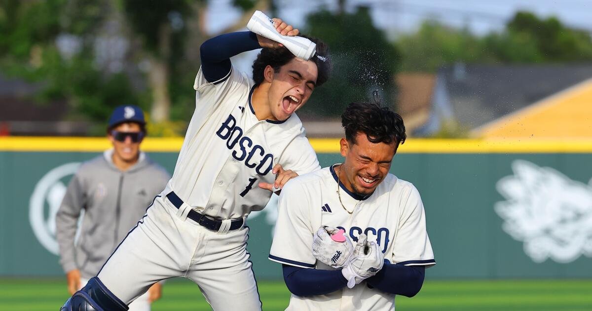 St. John Bosco gana el primer partido de los playoffs con un hit en la undécima entrada